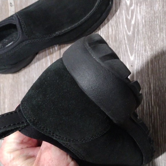 Lands End black suede loafers. Size 7B - Picture 6 of 11